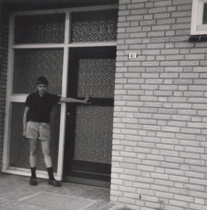 03%20411%2046%20Piet%20-%201968%20bij%20tante%20Dien%20in%20Neer