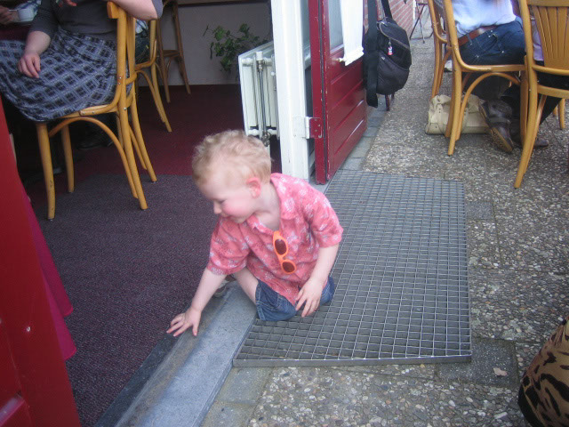 04%20037%20IMG_9327